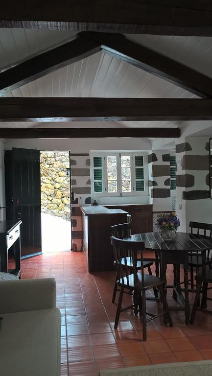Monserrate - Galera Cottage Caloura Bagian luar foto