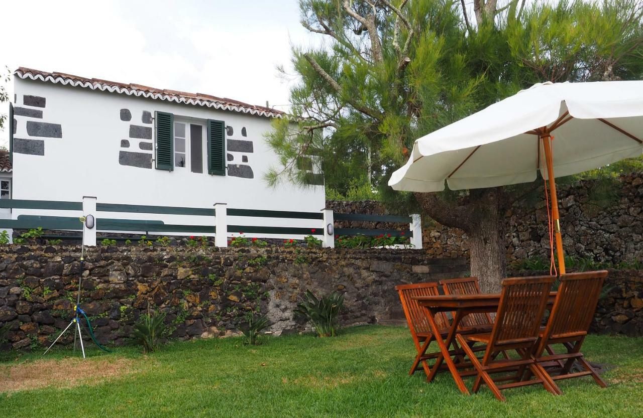 Monserrate - Galera Cottage Caloura Bagian luar foto