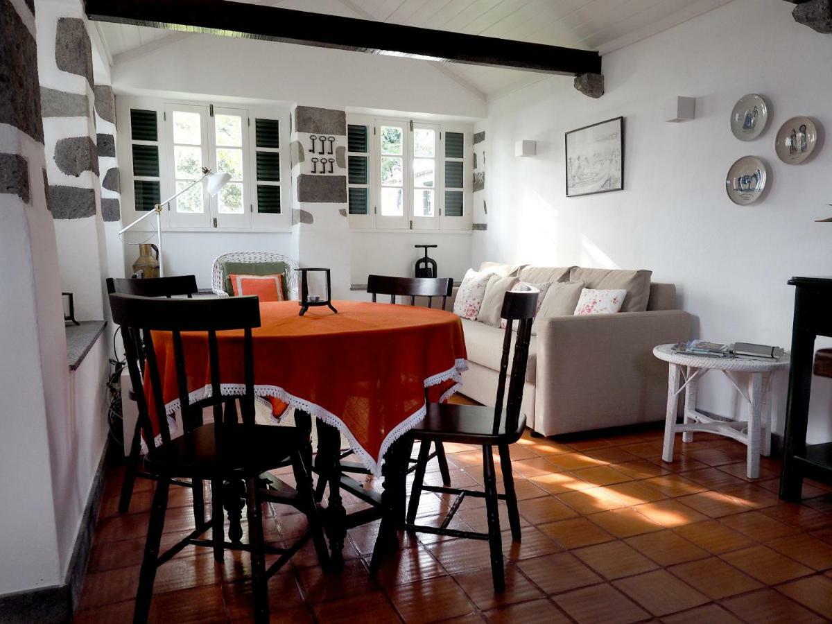 Monserrate - Galera Cottage Caloura Bagian luar foto